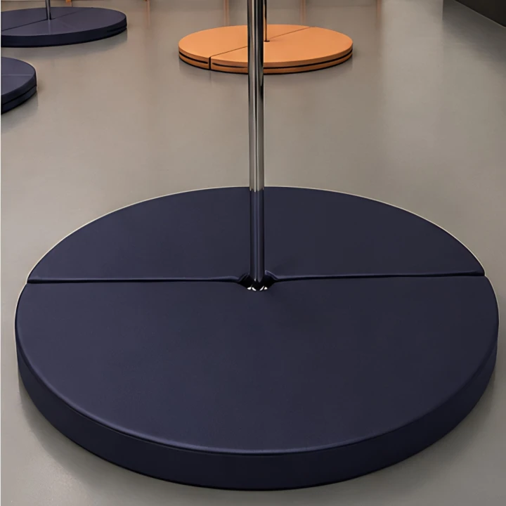 tmavě modrá matrace na cvičení pole dance