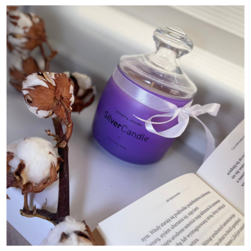 Fialová vonná svíčka Cotton Delight
