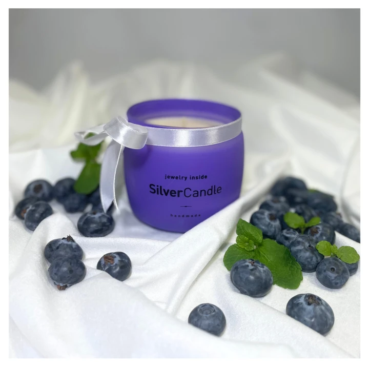 Atmosféra s vonnou svíčkou Blueberry Smoothie v interiéru